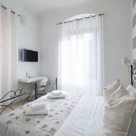 Guest house Lunamar 2*