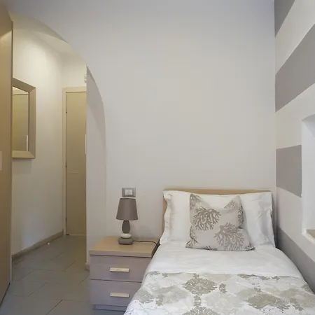 Lunamar Guest house