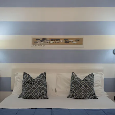 Lunamar Guest house 2*
