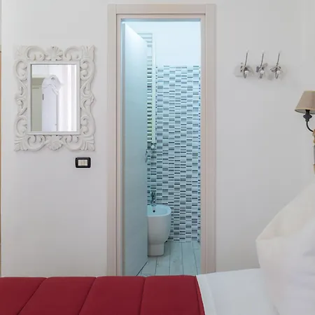 Lunamar בית הארחה 4*