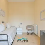 Guest house Lunamar 4*