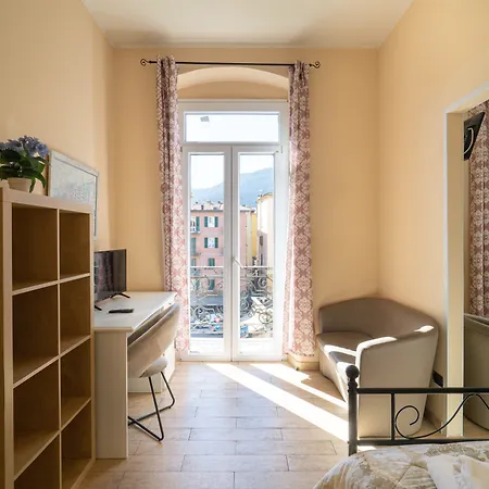 Гостьовий будинок Lunamar 4*