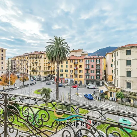 Guest house Lunamar 4*